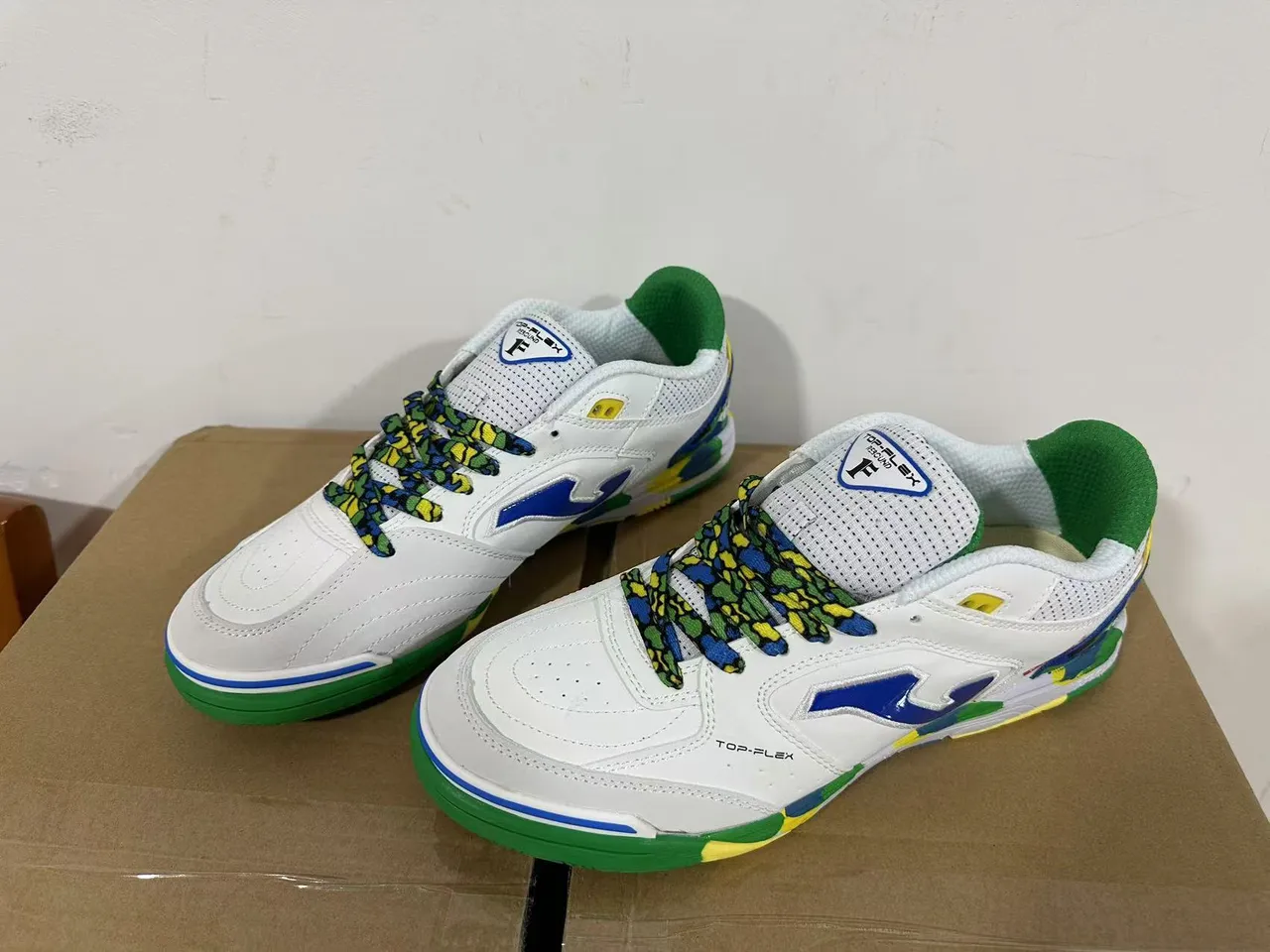 Joma Top-Flex أحذية رياضية أسلوب حياة أبيض نيون أصفر تيل 19