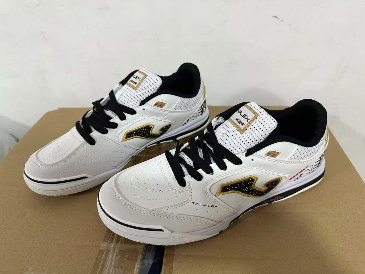 Joma Top-Flex أحذية رياضية أسلوب حياة أبيض نيون أصفر تيل 23