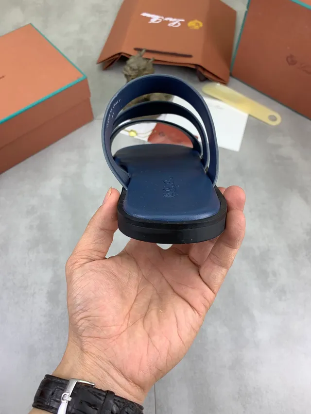 Loewe Anagram Strap Slide marron noir sandales décontractées 4