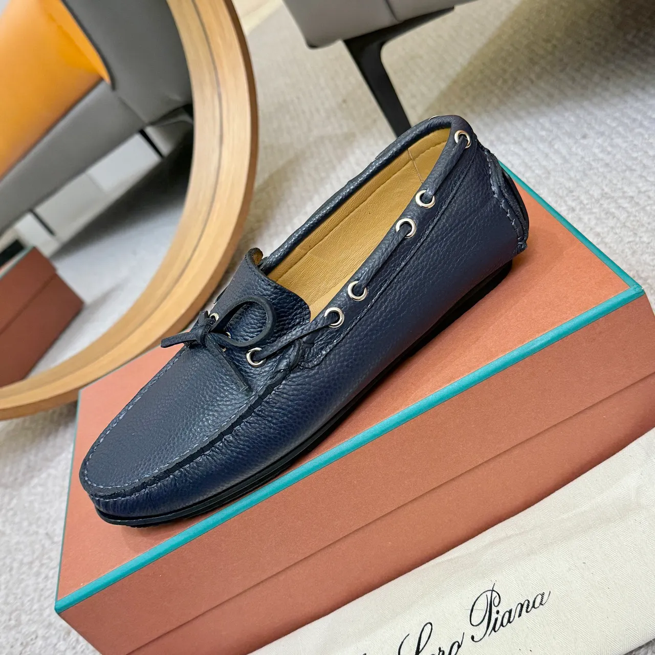 Loewe LP Dots Walk গাঢ় নীল পিবল্ড লেদার লোফার 6