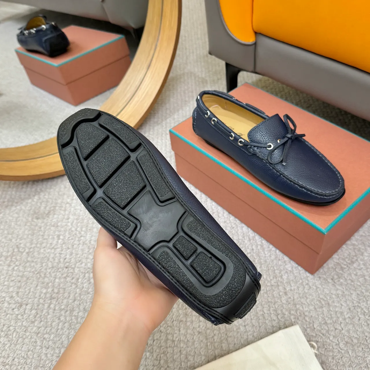 Loewe LP Dots Walk গাঢ় নীল পিবল্ড লেদার লোফার 7