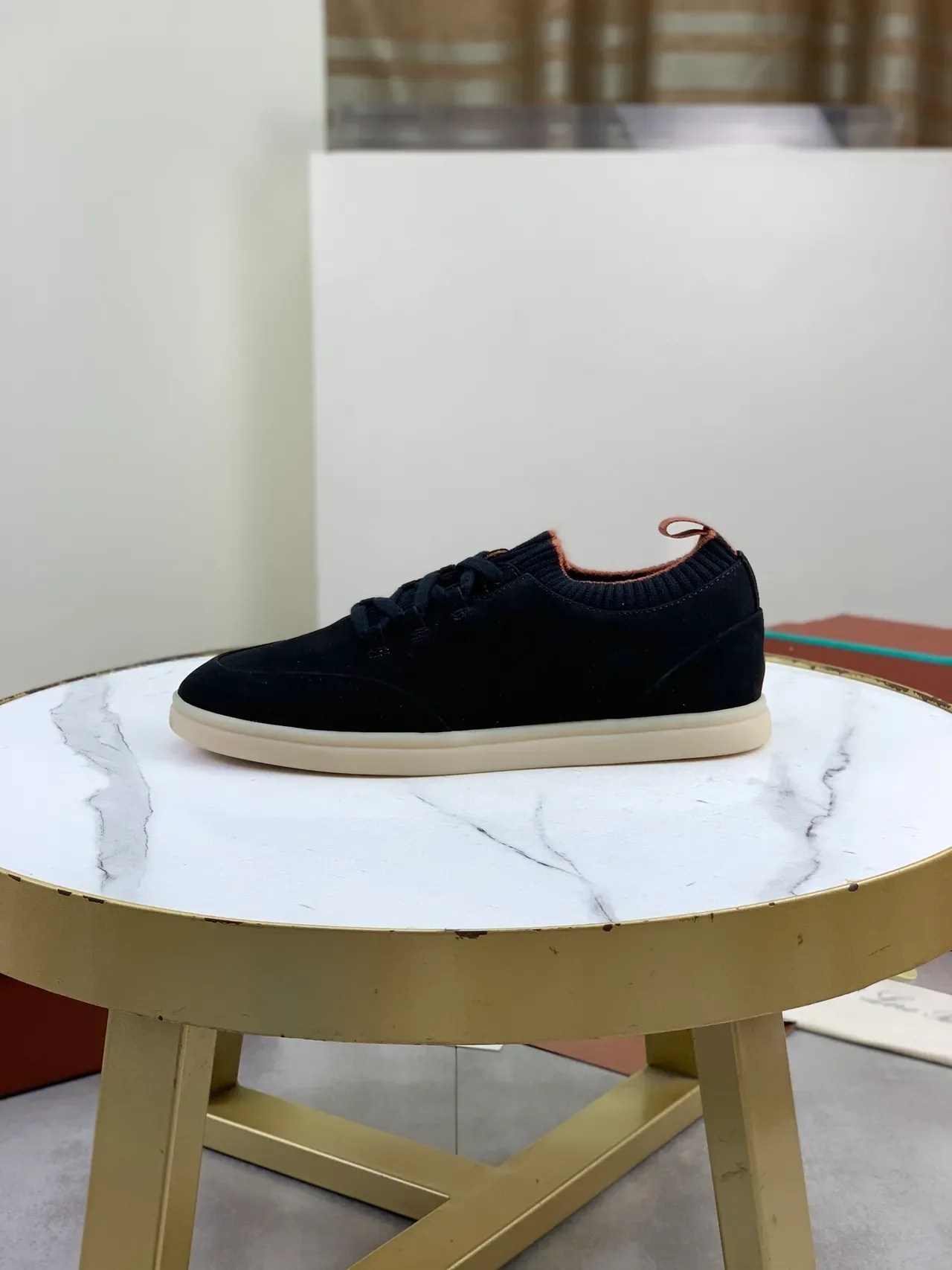 Loro Piana Sneakers en daim noir avec col en maille et semelle en gomme 5