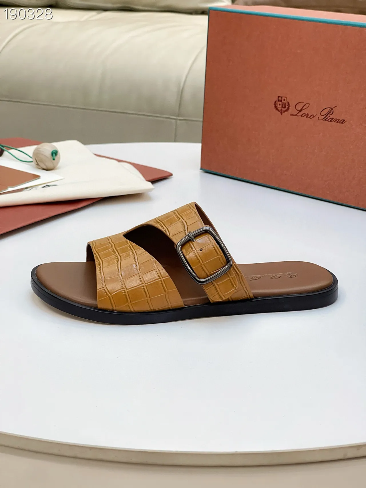 Loro Piana 棕色鳄鱼压纹双带扣休闲凉鞋 7