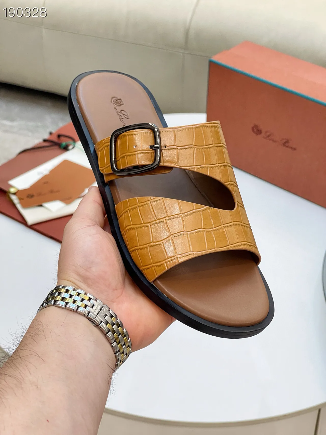 Loro Piana 棕色鳄鱼压纹双带扣休闲凉鞋 8