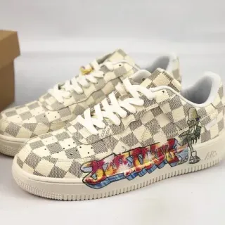 Louis Vuitton Beige Multicolor Damier Check Lona Gráfico Graffiti Panel Lateral Zapatillas Lifestyle