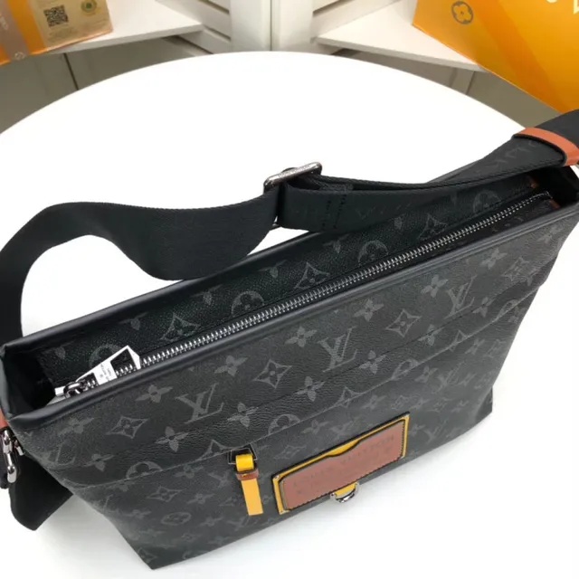 Louis Vuitton Noir Brun Monogramme Toile Enduite Cuir Placa Acento Sac à Bandoulière 12