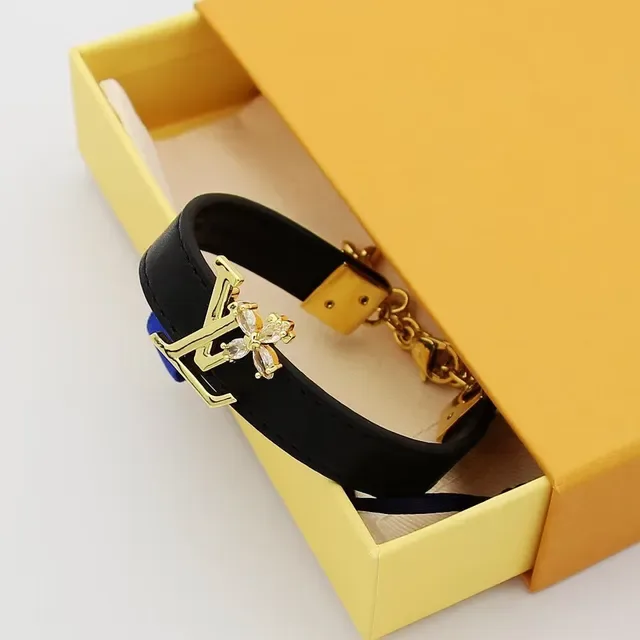 Louis Vuitton কালো সোনালি চামড়ার স্ট্র্যাপ LV Monogram ক্ল্যাস্প ব্রেসলেট 5