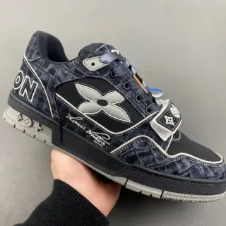 Louis Vuitton Zapatillas Lifestyle Negro Gris con Upper Texturizado en Denim Plata X-Overlay