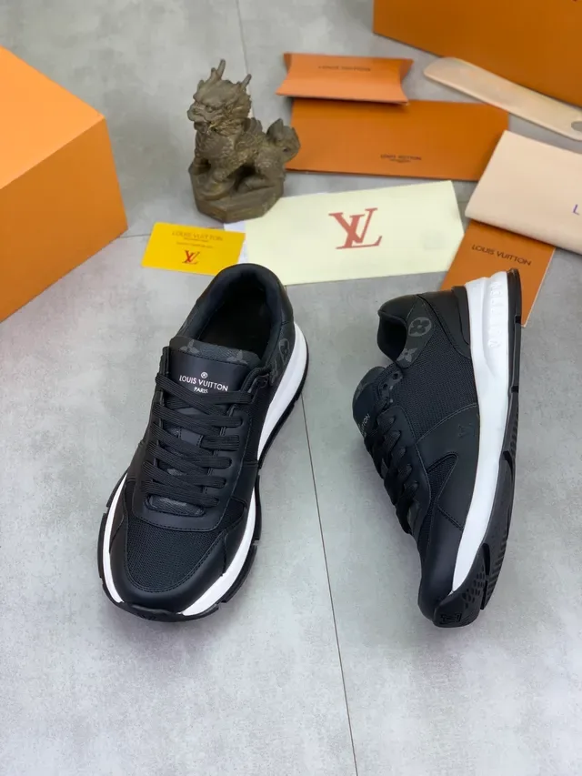 Louis Vuitton Pretos e Brancos Couro e Malha Superior Sola Escultada Lifestyle Sneakers 4