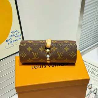 Louis Vuitton Brown Beige Monogram Canvas Cylindrical Roll-Top Wristlet by Louis Vuitton — bags supplier, yupoo album photo