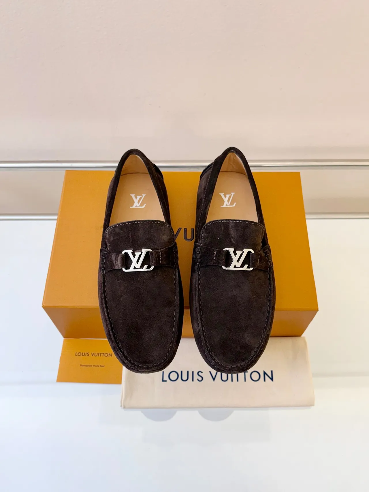 Louis Vuitton Loafer Camurça Marrom Preto Superior Fivela Metal LV 6