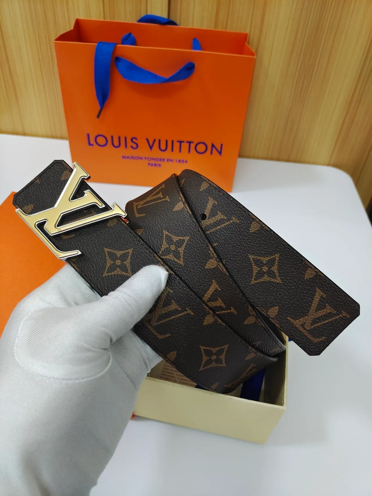 Louis Vuitton Brown Gold Monogram Canvas Large Metallic LV Buckle Leather Belt 2