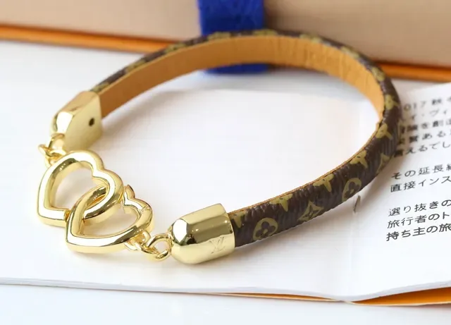 Louis Vuitton Pulsera Marrón Dorado Monograma Lona Pulida Charm Doble Corazón 2