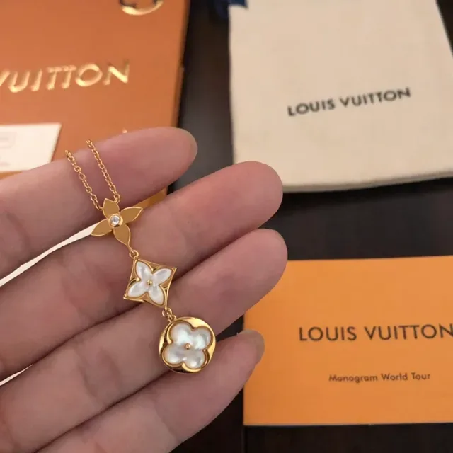 Louis Vuitton 花朵图案 金色 珍珠母贝 项链 4