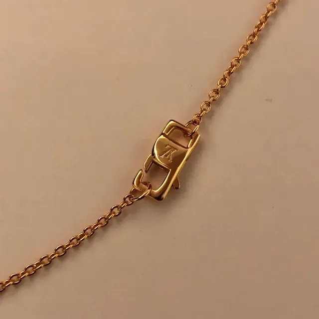 Louis Vuitton 花朵图案 金色 珍珠母贝 项链 7