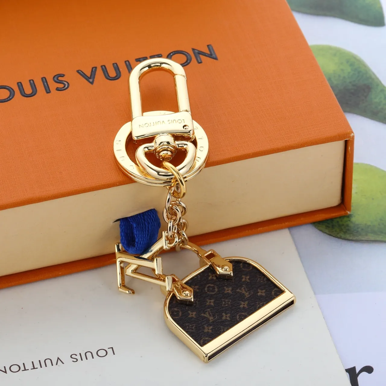 Louis Vuitton 金棕金属印花皮革手提袋 6