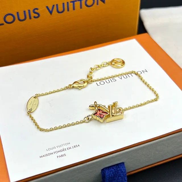 Louis Vuitton সোনার চেইন Interlocking LV মনোগ্রাম পেন্ডেন্ট নেকলেস 5
