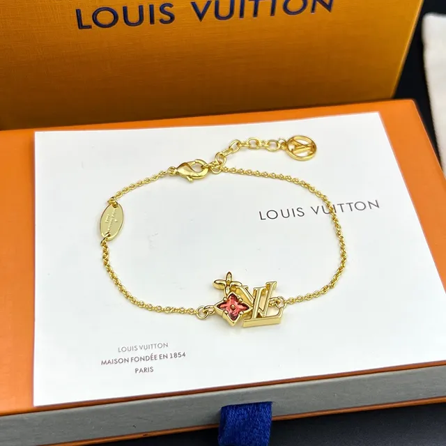 Louis Vuitton সোনার চেইন Interlocking LV মনোগ্রাম পেন্ডেন্ট নেকলেস 6