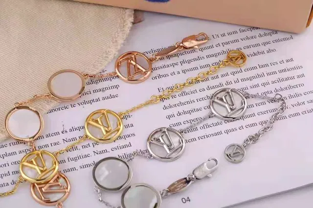 Louis Vuitton Gold Silver Chain-Link Circular Medallion Bracelet 5