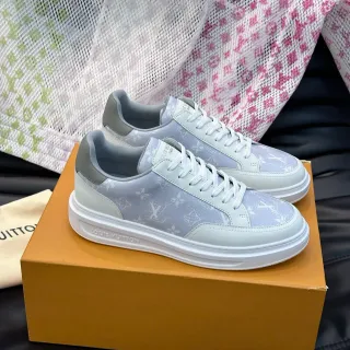 Louis Vuitton Zapatillas Lifestyle Gris Blanco Monogram Impreso Suela Plataforma