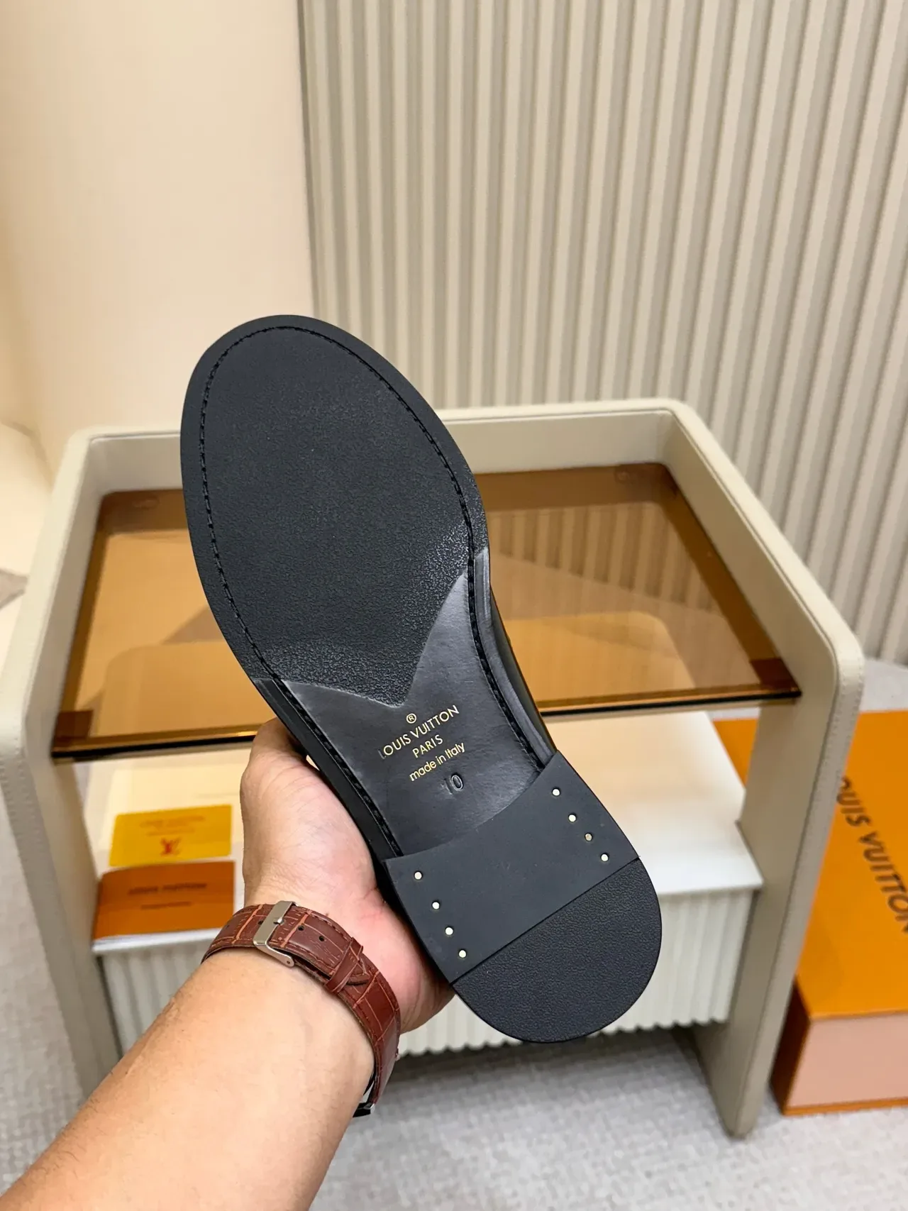 Louis Vuitton Horsebit Loafer Couro Patentado Preto 2