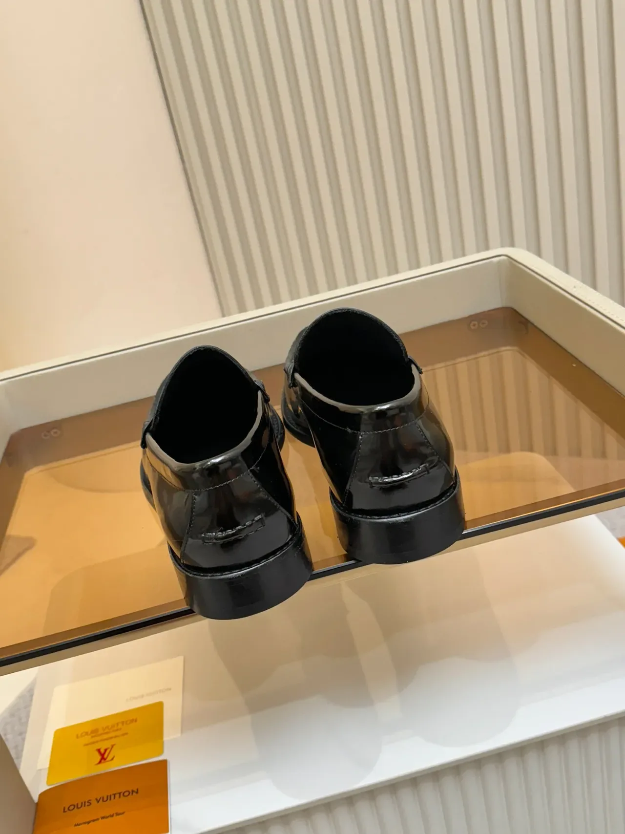 Louis Vuitton Horsebit Loafer Couro Patentado Preto 3