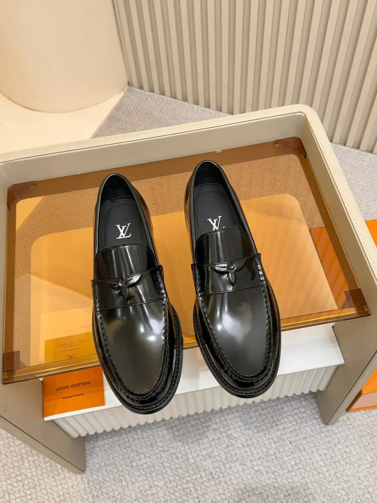 Louis Vuitton Horsebit Loafer Couro Patentado Preto 5