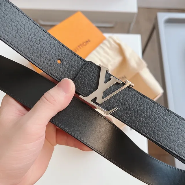 Louis Vuitton Interlocking LV Buckle حزام جلد أسود pebble 8