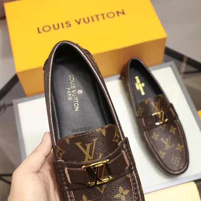 Louis Vuitton Mocassin Marron Doré Toile Monogramme LV Boucle Mocassin 3