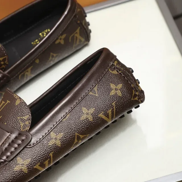 Louis Vuitton Mocassin Marron Doré Toile Monogramme LV Boucle Mocassin 5
