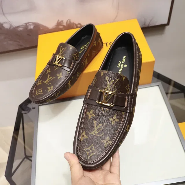 Louis Vuitton Mocassin Marron Doré Toile Monogramme LV Boucle Mocassin 6