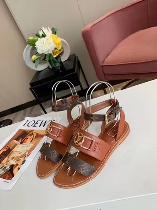 Louis Vuitton LV Archlight Monogram Tan sandálias gladiador 3