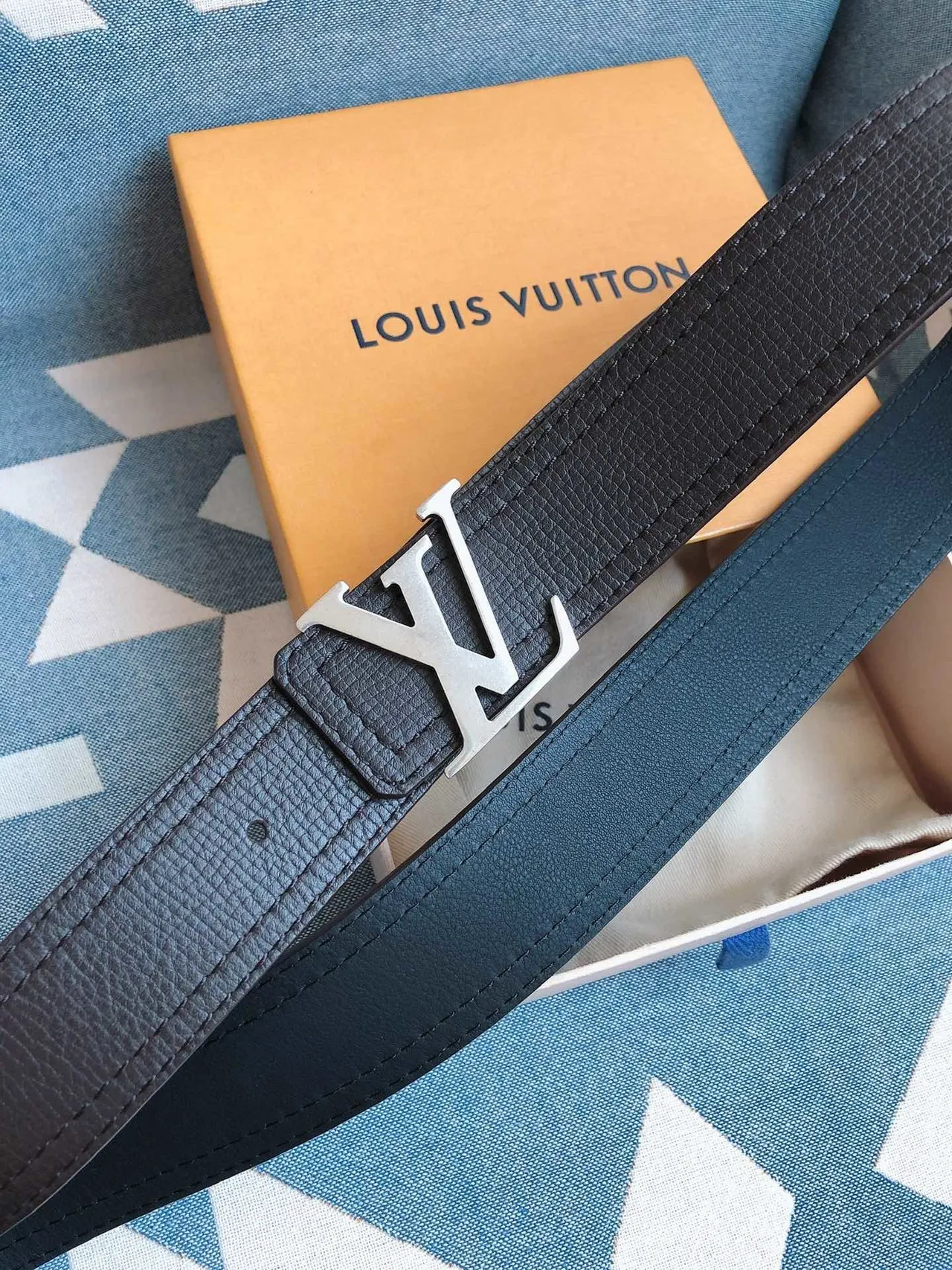 Louis Vuitton LV Belt Black Textured Leather Belt 8