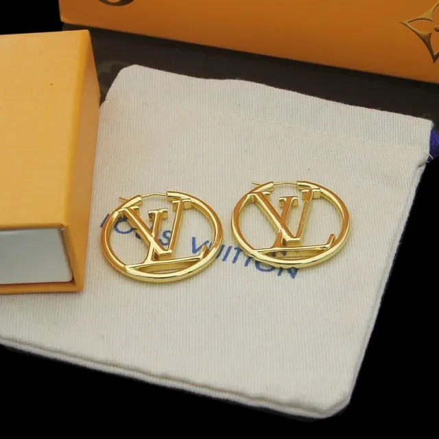 Boucles d'oreilles Louis Vuitton LV Circle Hoop Gold Silver Circular Interlocking Monogram 4