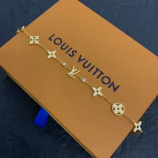 Louis Vuitton LV Icons سلسلة ذهبية فضية متعددة التعويذات سوار