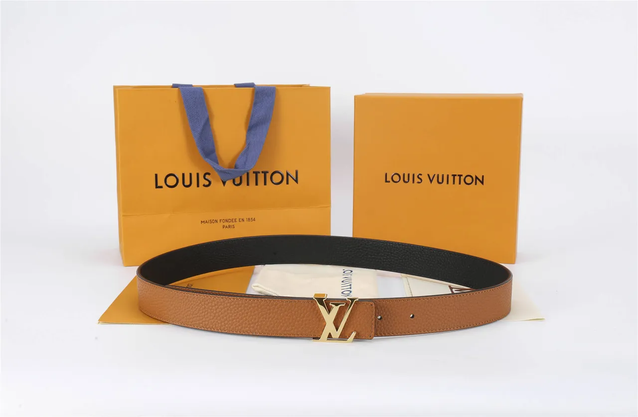 Louis Vuitton LV Initiales حزام جلد بني بحبيبات 8