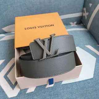 Louis Vuitton LV Initiales Cinto de couro granulado cinza