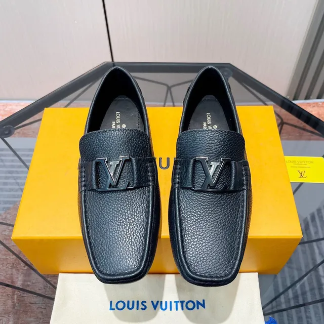 Louis Vuitton LV Mocassim Marinho Couro Granulado Fivela de Metal Mocassins 4