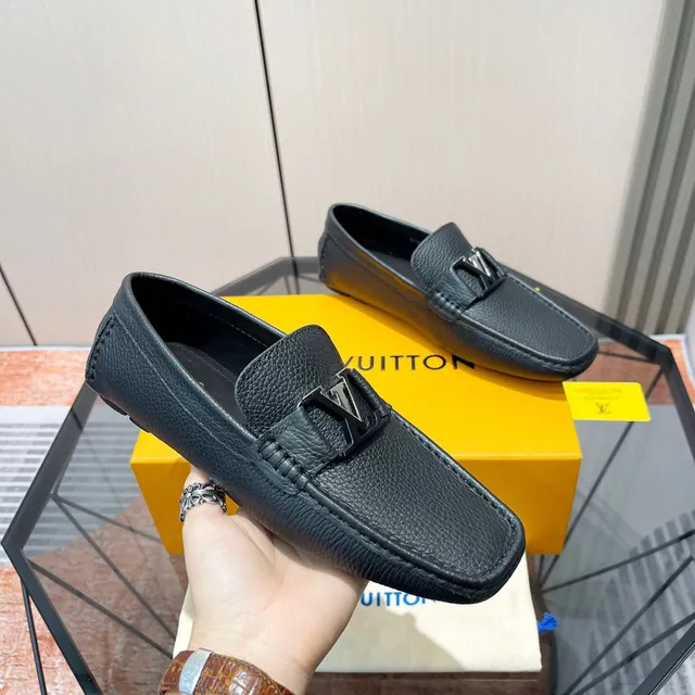 Louis Vuitton LV Mocassim Marinho Couro Granulado Fivela de Metal Mocassins 6