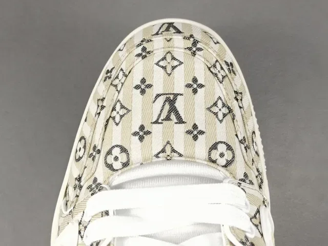Louis Vuitton LV Trainer Beige Blanco Monogram Canvas Upper Suela Gruesa Multicapa Lifestyle Sneakers 10