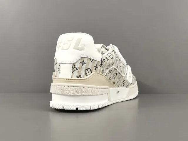 Louis Vuitton LV Trainer Beige Blanco Monogram Canvas Upper Suela Gruesa Multicapa Lifestyle Sneakers 14