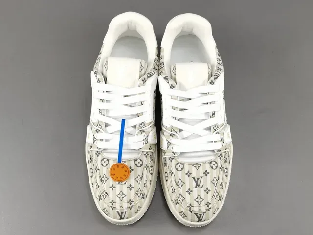 Louis Vuitton LV Trainer Beige Blanco Monogram Canvas Upper Suela Gruesa Multicapa Lifestyle Sneakers 16