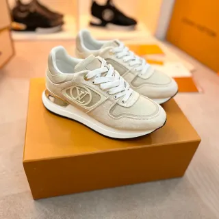 Louis Vuitton LV Trainer Beige White Textil Superior Panel Lateral Monogramado Zapatillas Lifestyle