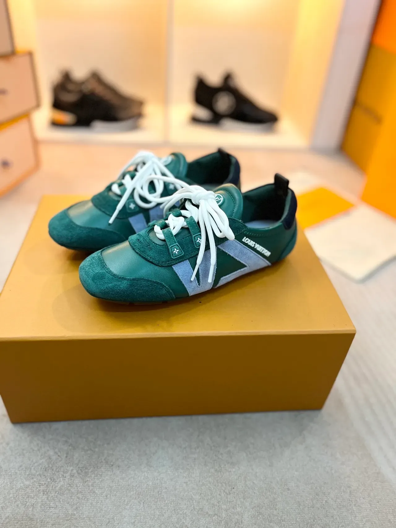 路易威登 LV Trainer 灰绿色 低帮 混合材质 生活方式运动鞋 4