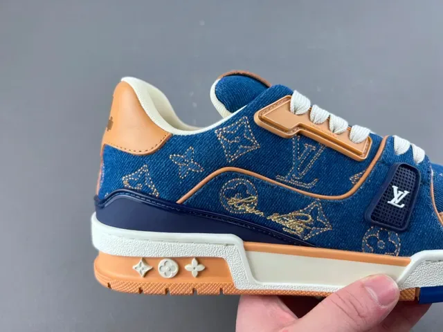 Louis Vuitton LV Trainer Navy Beige Denim Upper Monogram Print Lifestyle Tênis 3