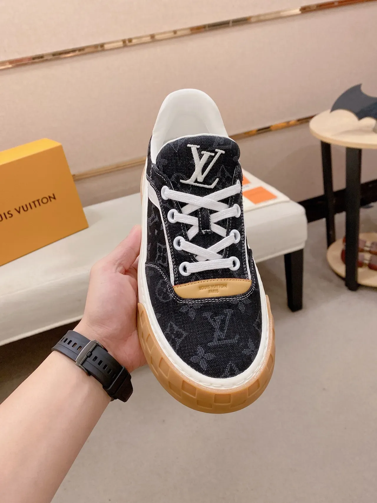 Louis Vuitton LV Trainer Navy Beige Monogrammed Denim Upper White Side Stripe Zapatillas Lifestyle 2