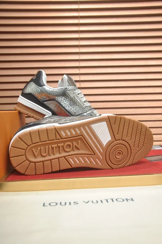 Louis Vuitton LV Trainer Silver Black Cracked Metallic Upper Contrast Panels Lifestyle Sneakers 3