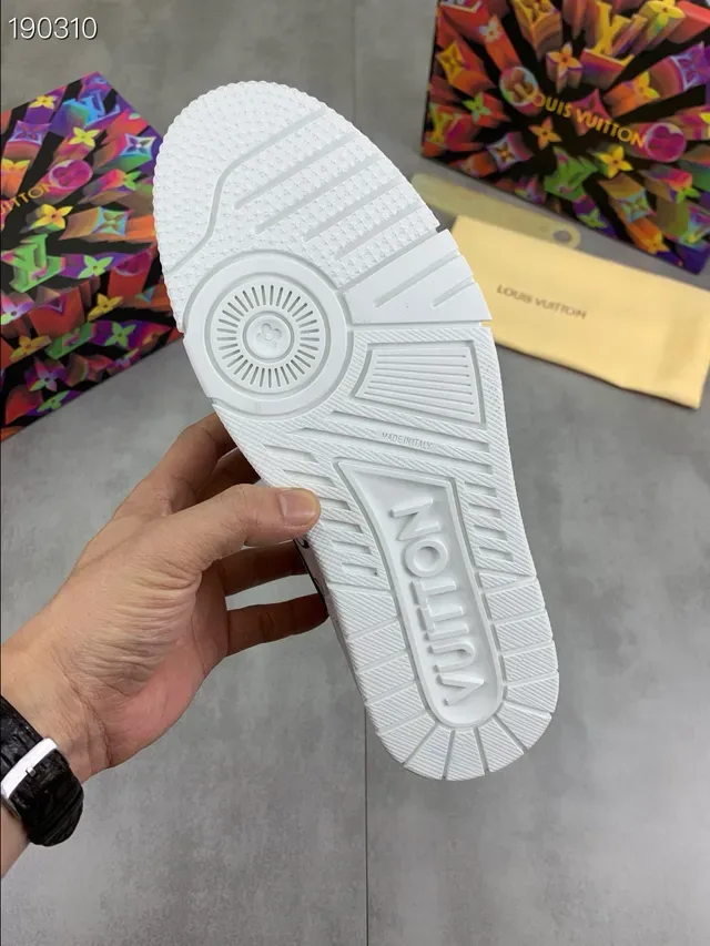 Louis Vuitton LV Trainer Blanc Noir Monogram-Print Cuir Basse à lacets Lifestyle Sneakers 4