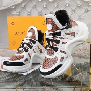 Louis Vuitton LV Trainer সাদা কালো স্কাল্প্টেড সোল মনোগ্রাম মেশ আপার চাঙ্কি স্নিকার