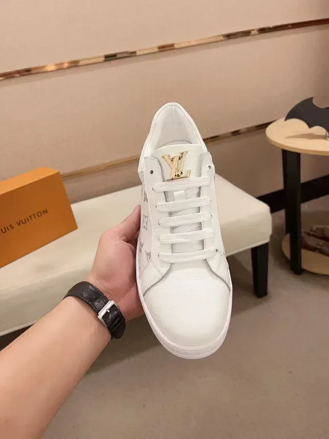 Louis Vuitton LV Trainer Zapatillas Lifestyle Blancas Grises Monogram Canvas Cuero Toe Cap 2